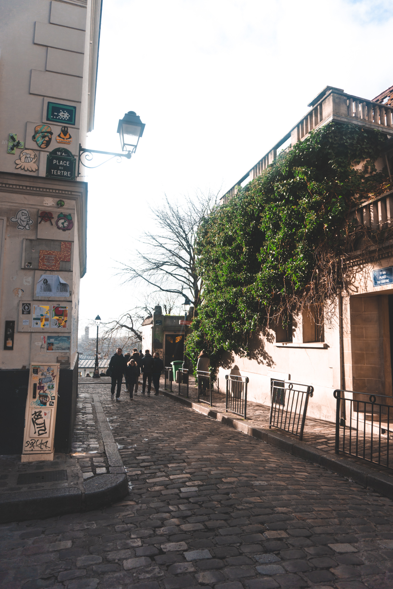view in a street in montmartre, where to go in montmartre, paris guide, montmartre guide, where to stay in montmare