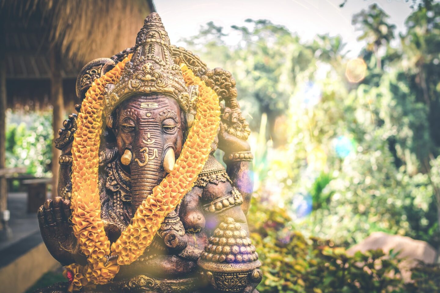 temple gorgeously decorated bali