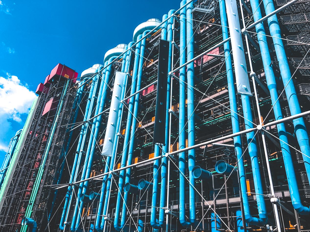centre pompidou in paris, le marais neighborhood, arrondissement, museum, modern